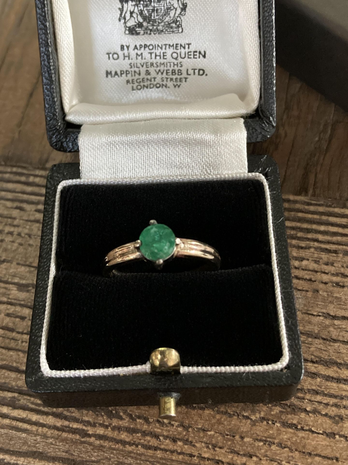 EMERALD GOLD RING - SIZE P /12