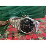 ROLEX OYSTER PERPETUAL DATEJUST - MENS 34MM WITH BLACK DIAL & OYSTER BRACELET