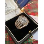 BEAUTIFUL 2.00CT DIAMOND RING IN YELLOW GOLD (CERTIFICATE AND BOX INCLUDED)