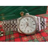 ROLEX OYSTER PERPETUAL DATEJUST - MENS 36MM WITH WHITE DIAL & JUBILEE BRACELET