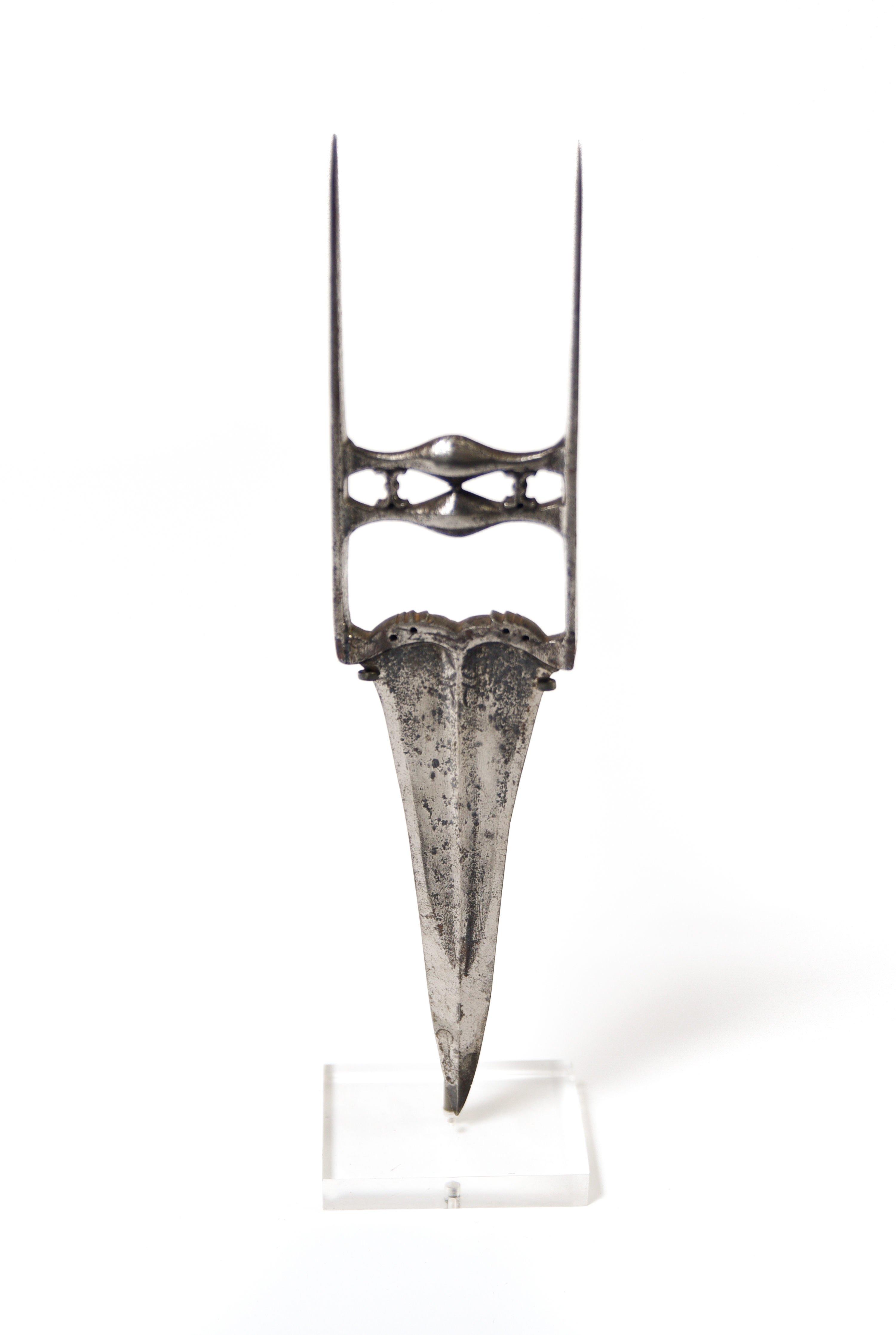 Katar INDIA, 18TH CENTURY Solid iron with reinforced tip