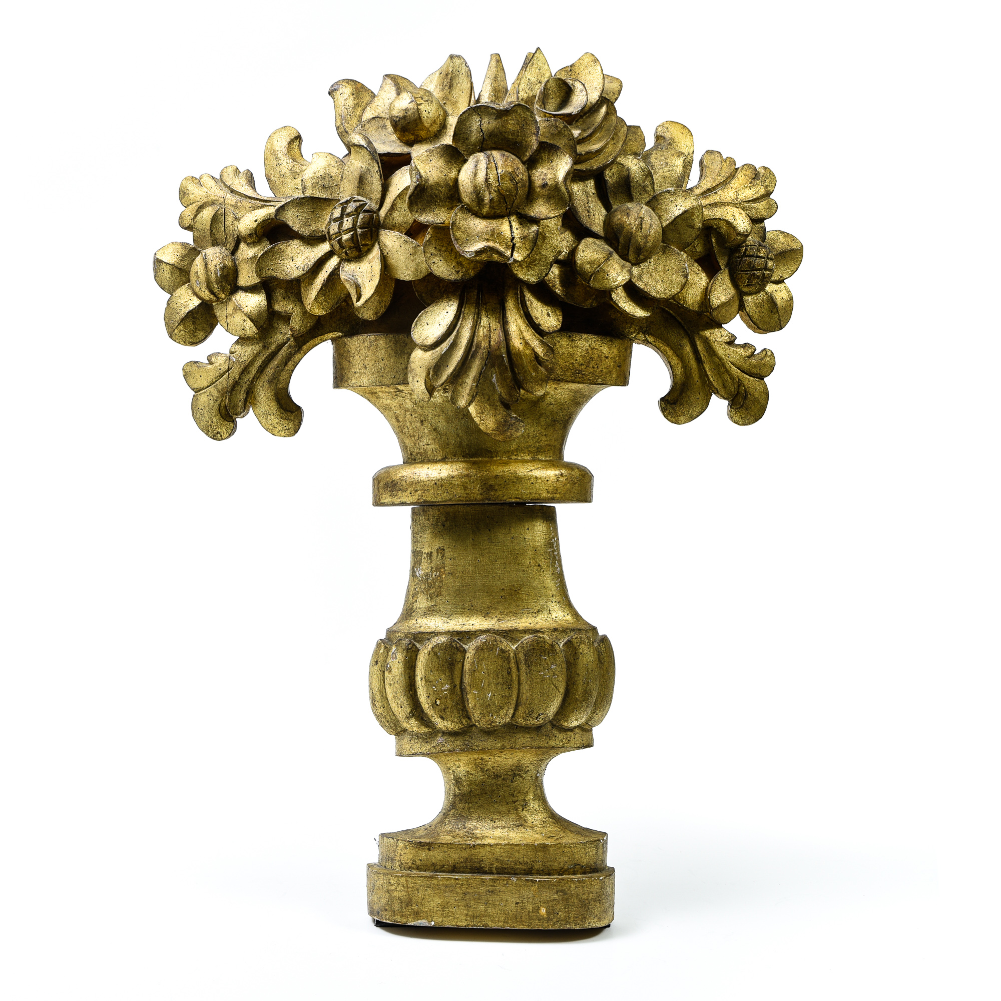 Decorative panel featuring a flower vase NEOCLASSICAL STYLE WORK Carved giltwood. Splitting. H :