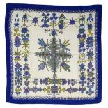 HERMES "SchŽhŽrazade" twill carrŽ scarf 90 cm twill silk carrŽ scarf, off-white ground with blue