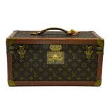 Louis Vuitton Beauty case Monogrammed canvas, contains the original tag (XX4120) and its two keys.