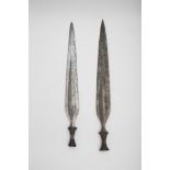 Two northern Congo knives CONGO, 19TH CENTURY Beautiful braid work on the handles, impressed iron