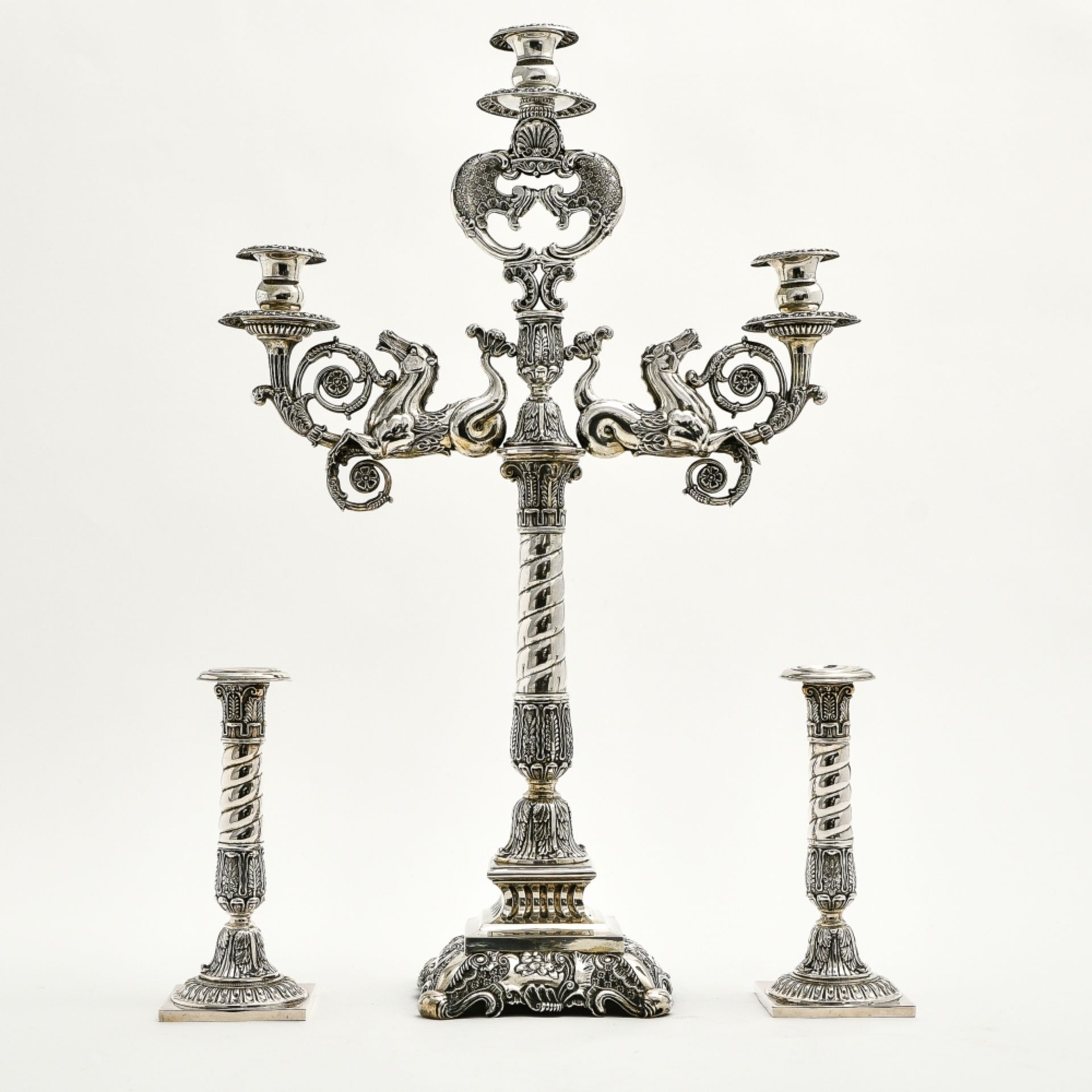 Very large candelabra with its two candlesticks BERLIN, MID-20TH CENTURY silver, decorated with - Image 2 of 2