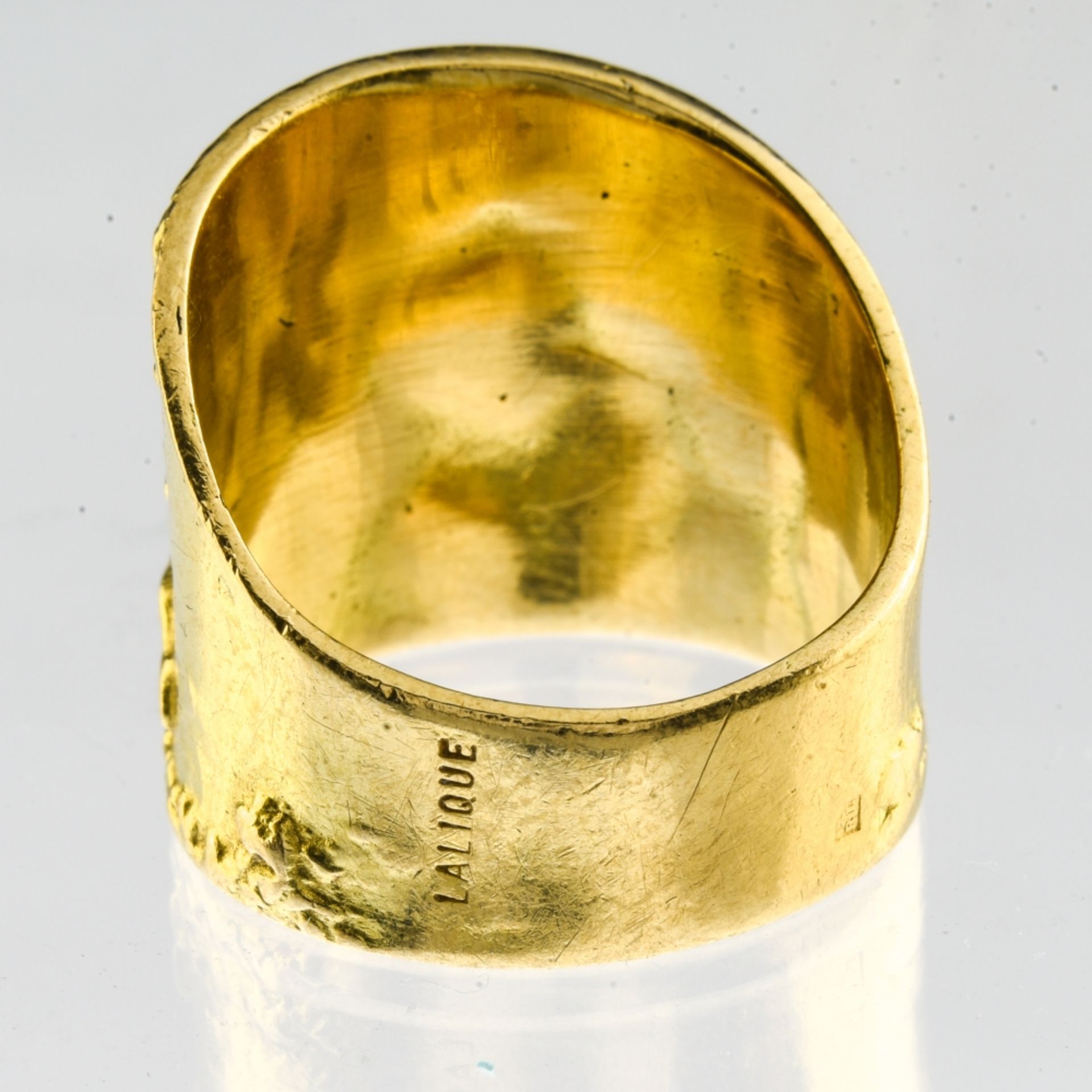 LALIQUE "Bacchanale" bangle 18 kt yellow gold, signed LALIQUE. Ring size: 60 Hallmark: RL in a - Bild 2 aus 4