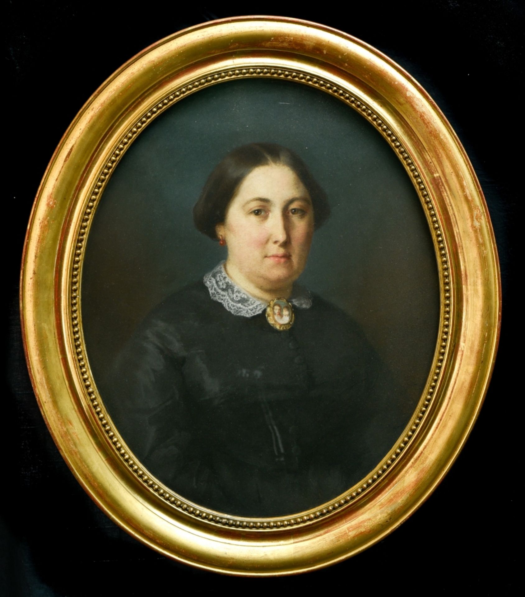 Portrait of a lady 19TH CENTURY SCHOOL pastel on paper framed H : 60 cm Width : 49 cm To the viewer