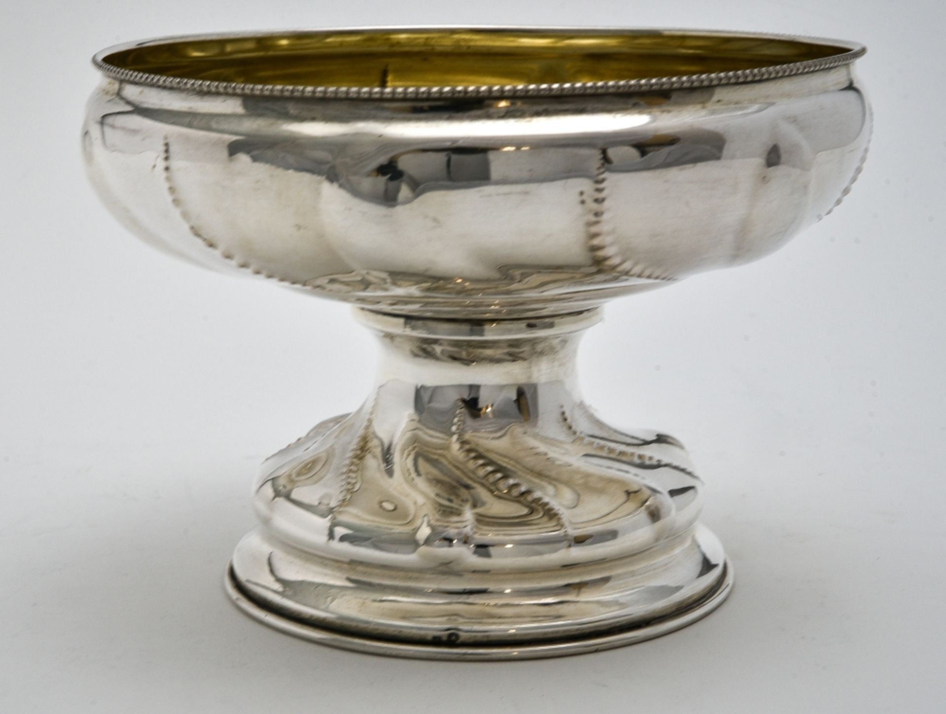 Large footed bowl AUSTRIA-HUNGARY, LATE 19TH CENTURY 800 silver with vermeil interior. Hallmark - Image 2 of 2