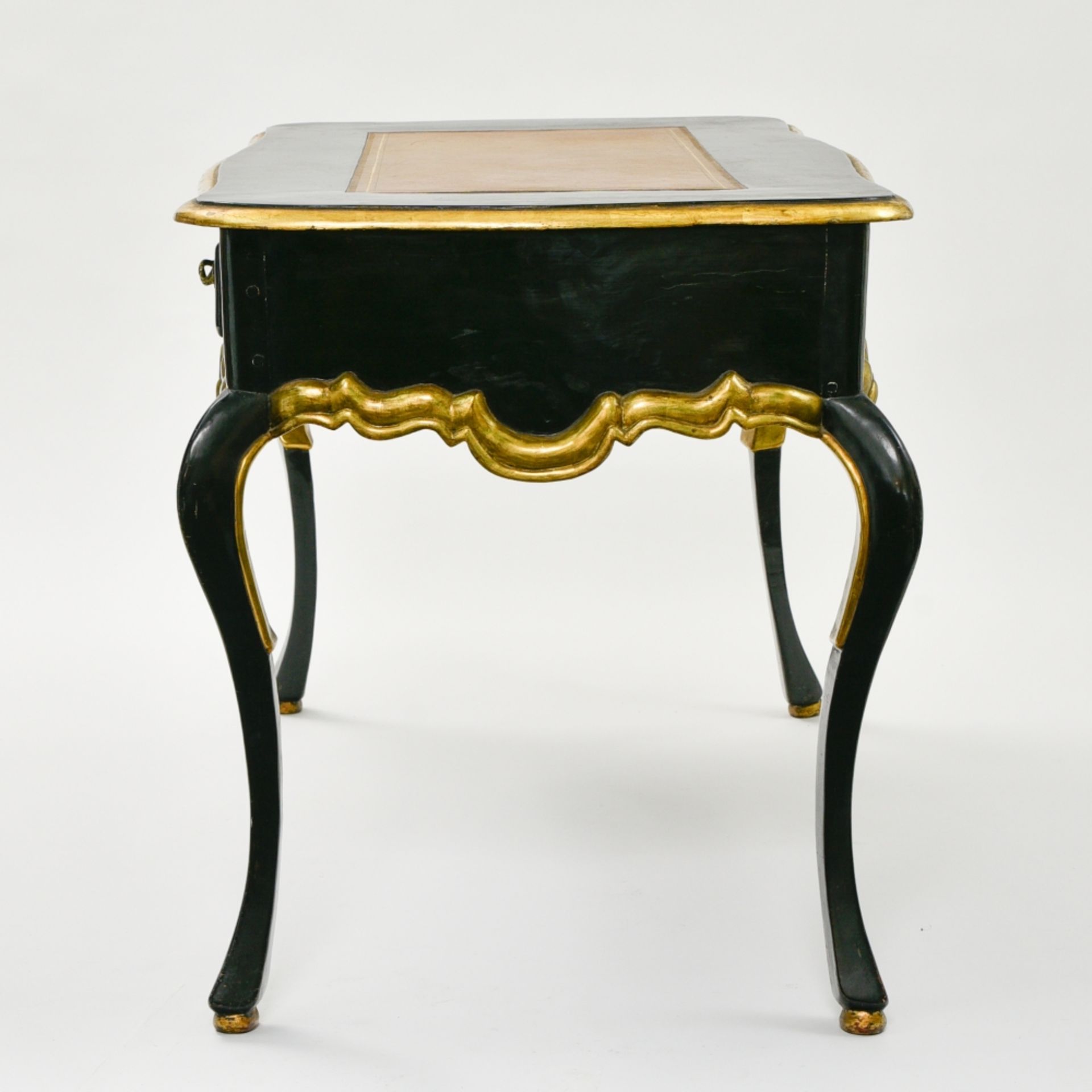 Desk 19TH CENTURY ENGLISH WORK black- and gold-lacquered wood, surface upholstered in brown and gold - Bild 4 aus 4