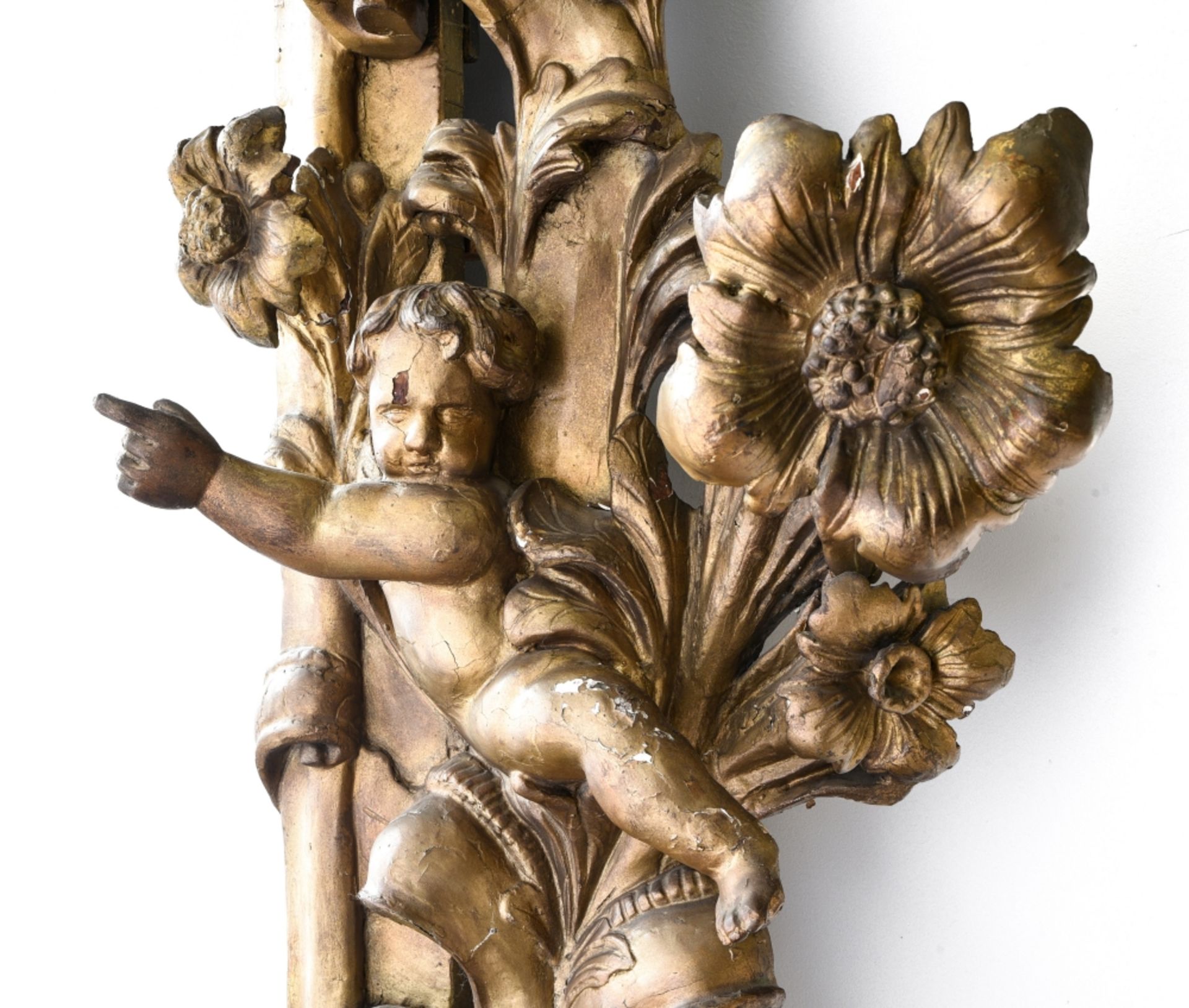 Giant putti mirror LOUIS XIV-ERA WORK carved giltwood H : 190 cm Width : 142 cm - Image 3 of 4