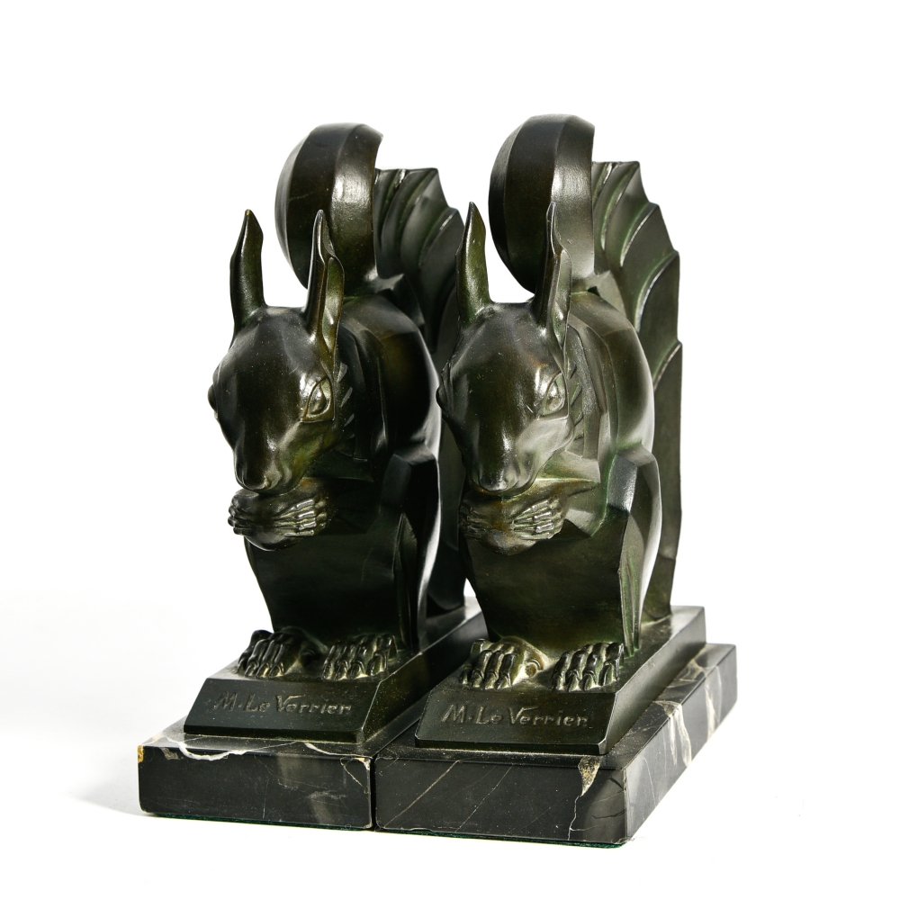 Max LEVERRIER (1891-1973) Pair of squirrel bookends bronze with green patina, black marble base with - Image 3 of 4