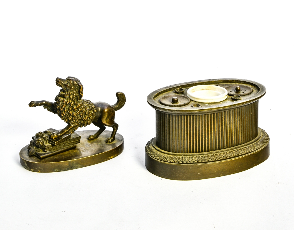 Wise poodle inkwell 19TH CENTURY WORK Bronze with brown patina, cover adorned with a dog and a - Image 3 of 3
