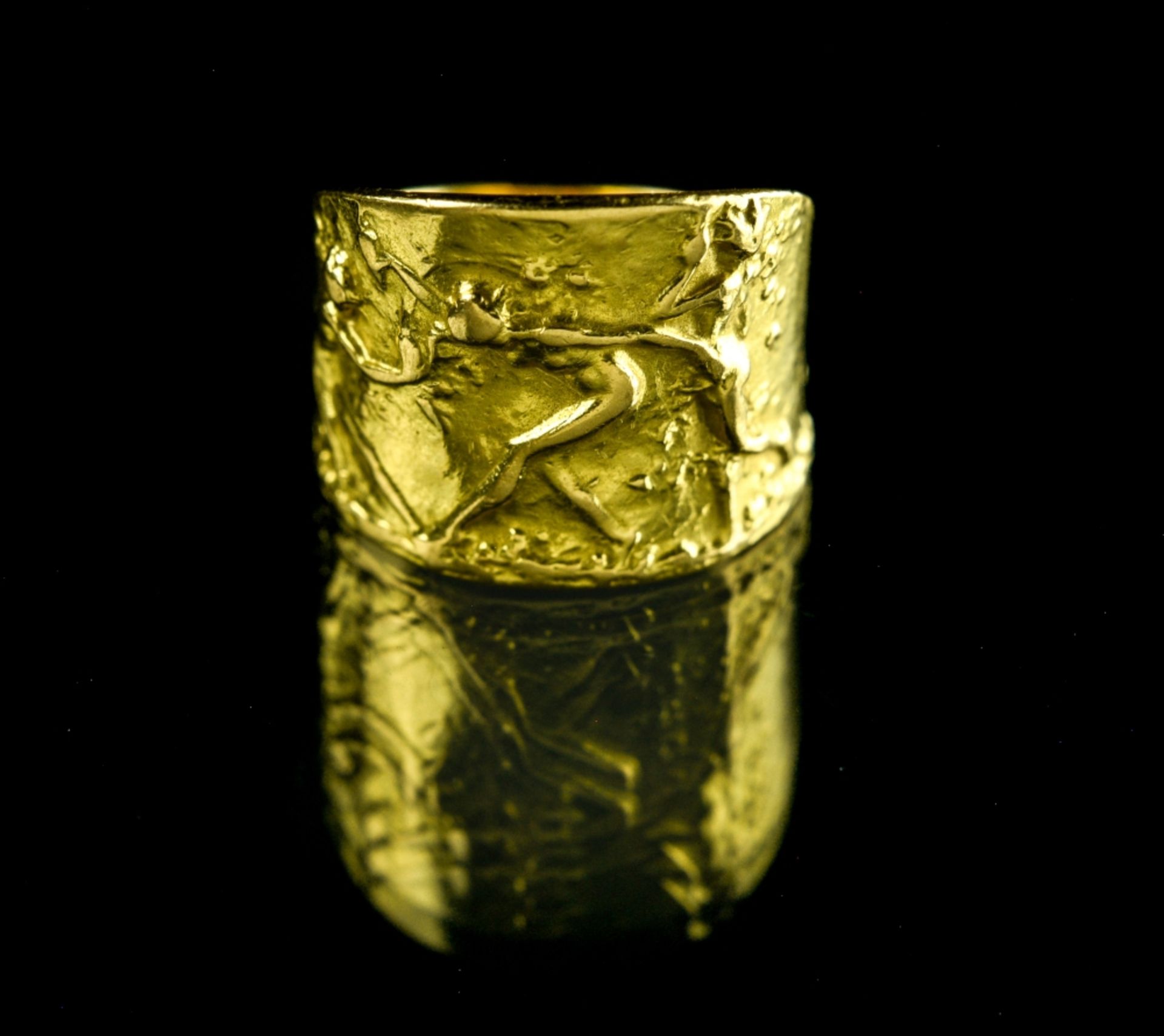 LALIQUE "Bacchanale" bangle 18 kt yellow gold, signed LALIQUE. Ring size: 60 Hallmark: RL in a