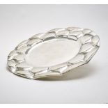 Fratelli CACCHIONE & WOLFERS Frres Large round table Sterling silver, hallmarks of master, title,