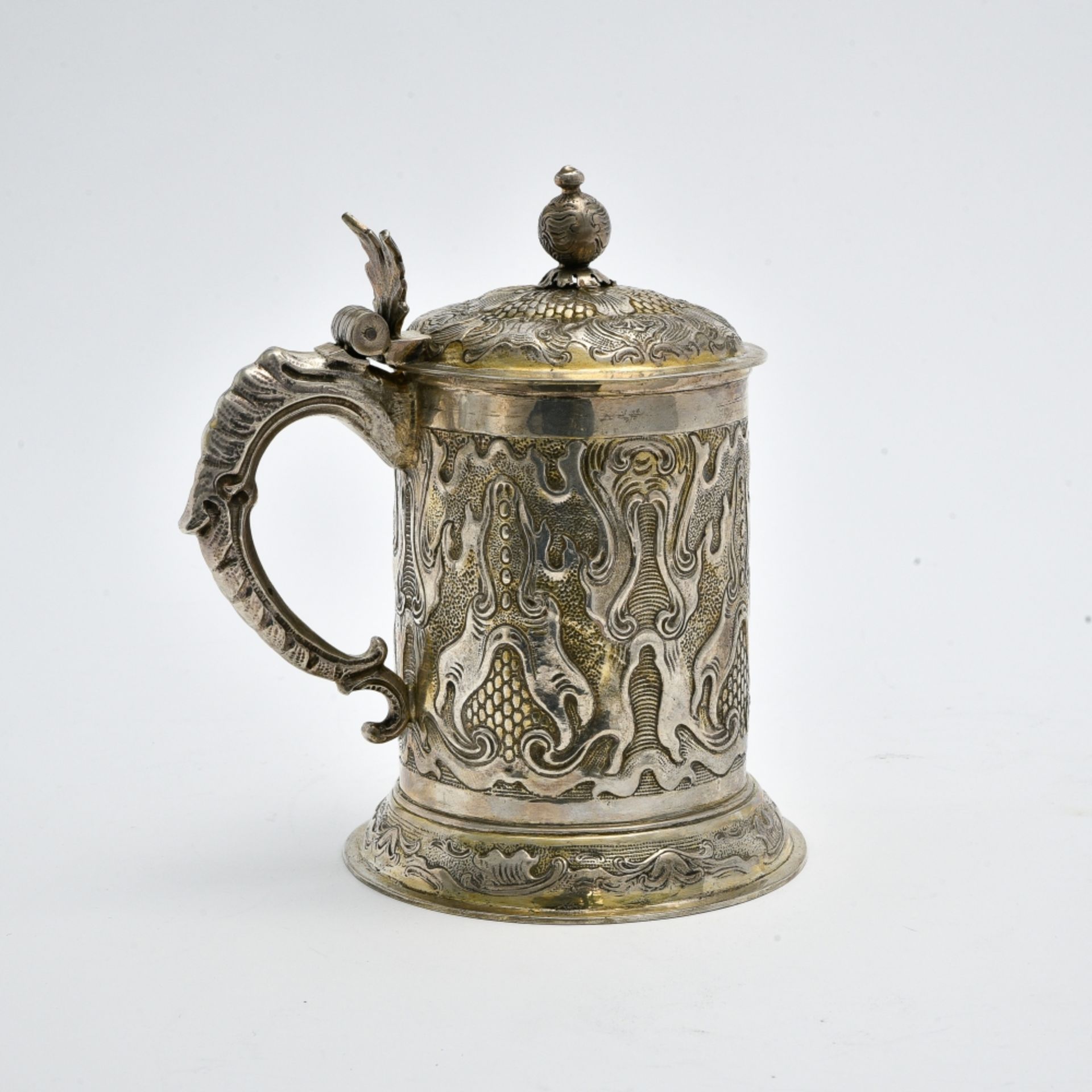 Covered mug or tankard GERMANY, LATE 19TH-EARLY 20TH CENTURY 800 silver, vermeil interior. - Image 3 of 4