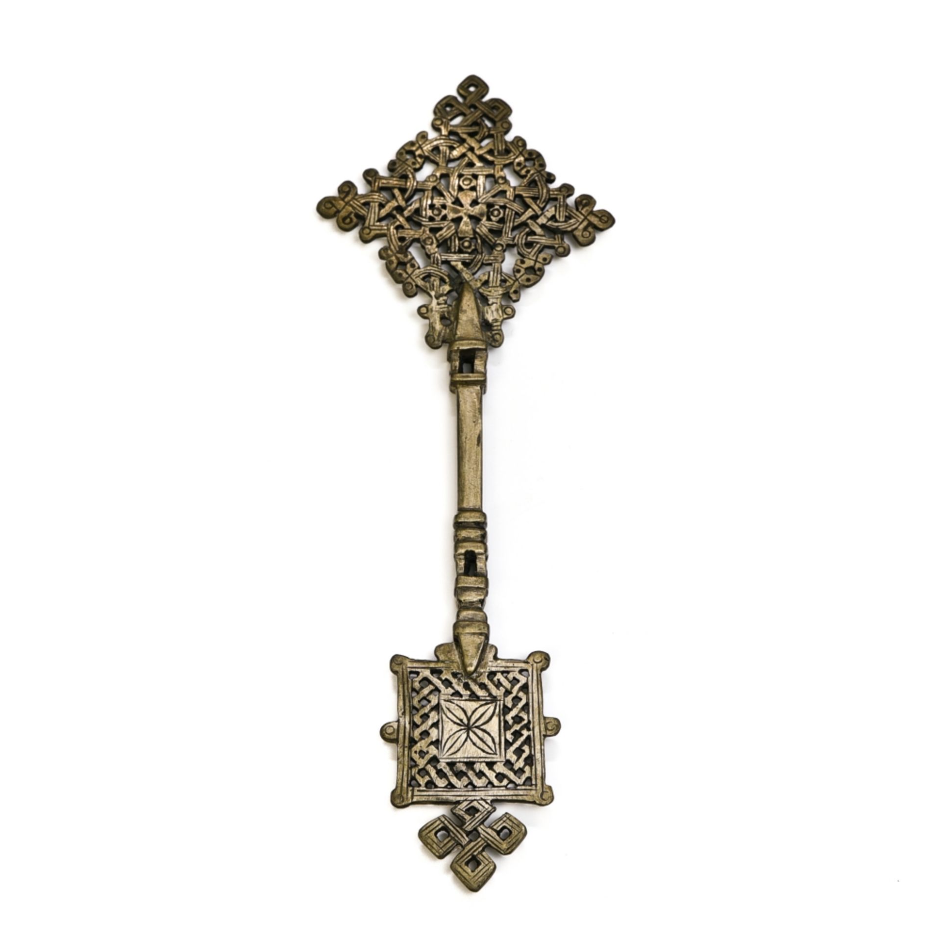 Coptic cross for processions ETHIOPIA, CA. 1900 silver-plated bronze H : 30,5 cm Width : 10,5 cm