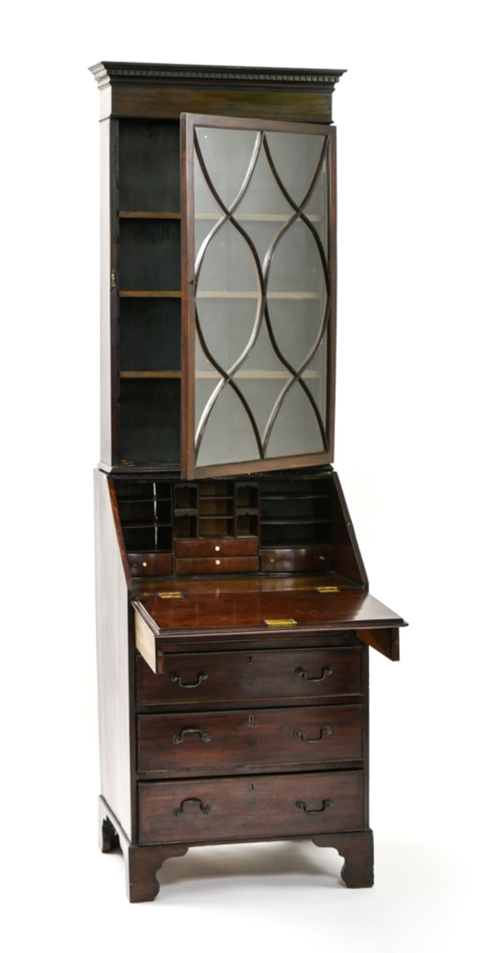 Display case 19TH CENTURY ENGLISH WORK stained and varnished mahogany H : 207 cm Width : 62 cm Depth