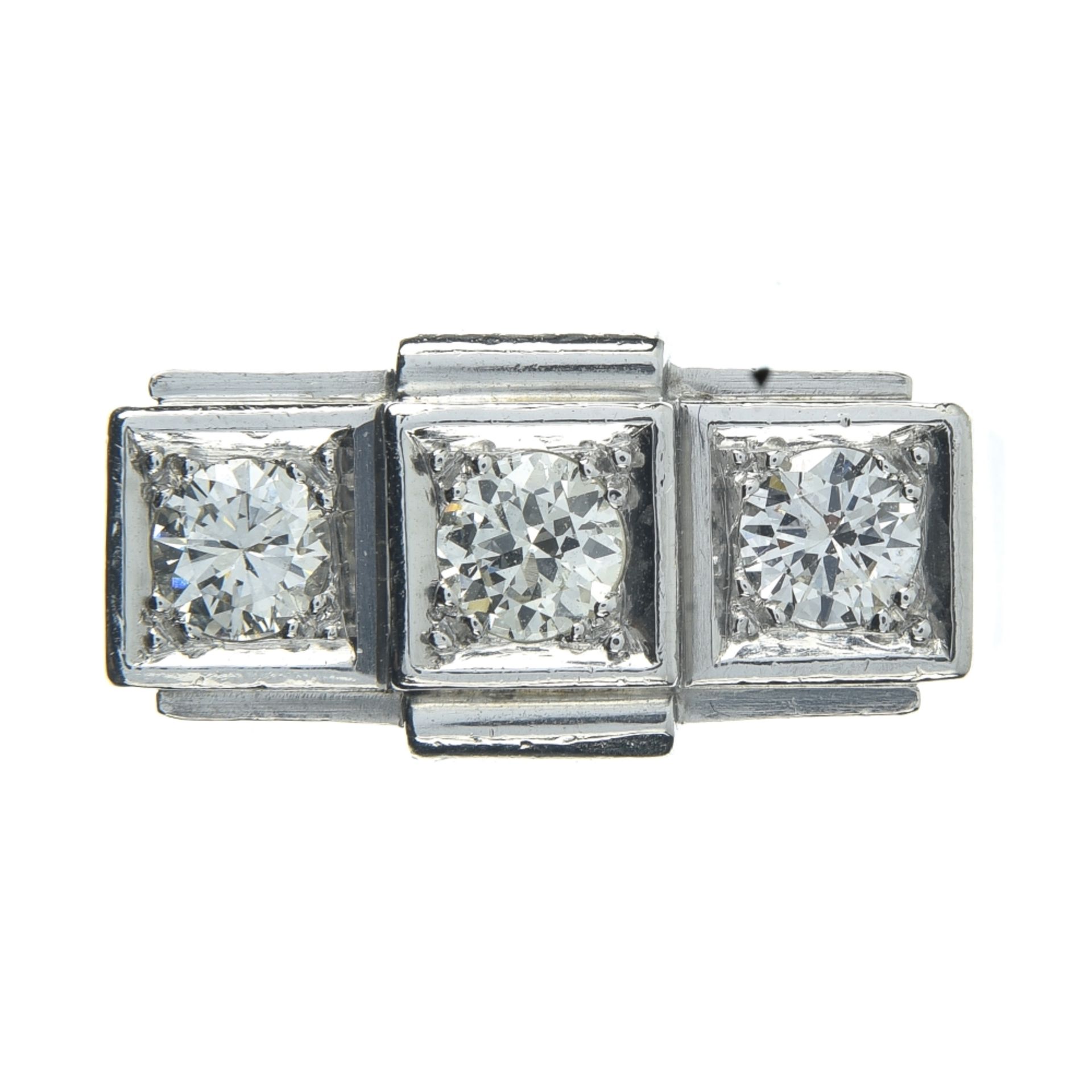 Trilogy tank ring Platinum, set with three brilliant-cut diamonds respectively weighing 0.30 ct - Image 2 of 3
