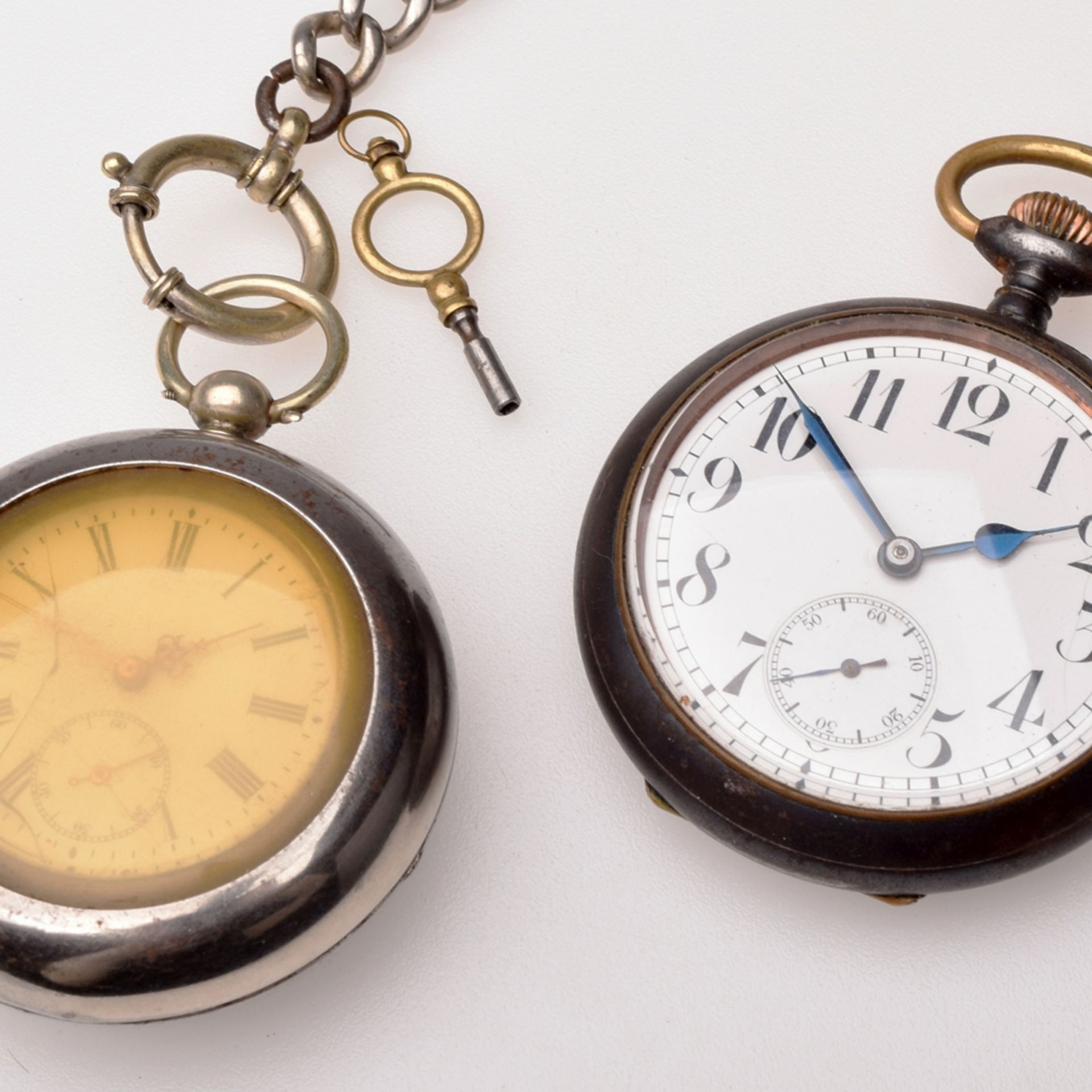 Paar Taschenuhren unterschiedliche Ausführungen, ungeprüft, bis ca. 5,5 cm, um 1900