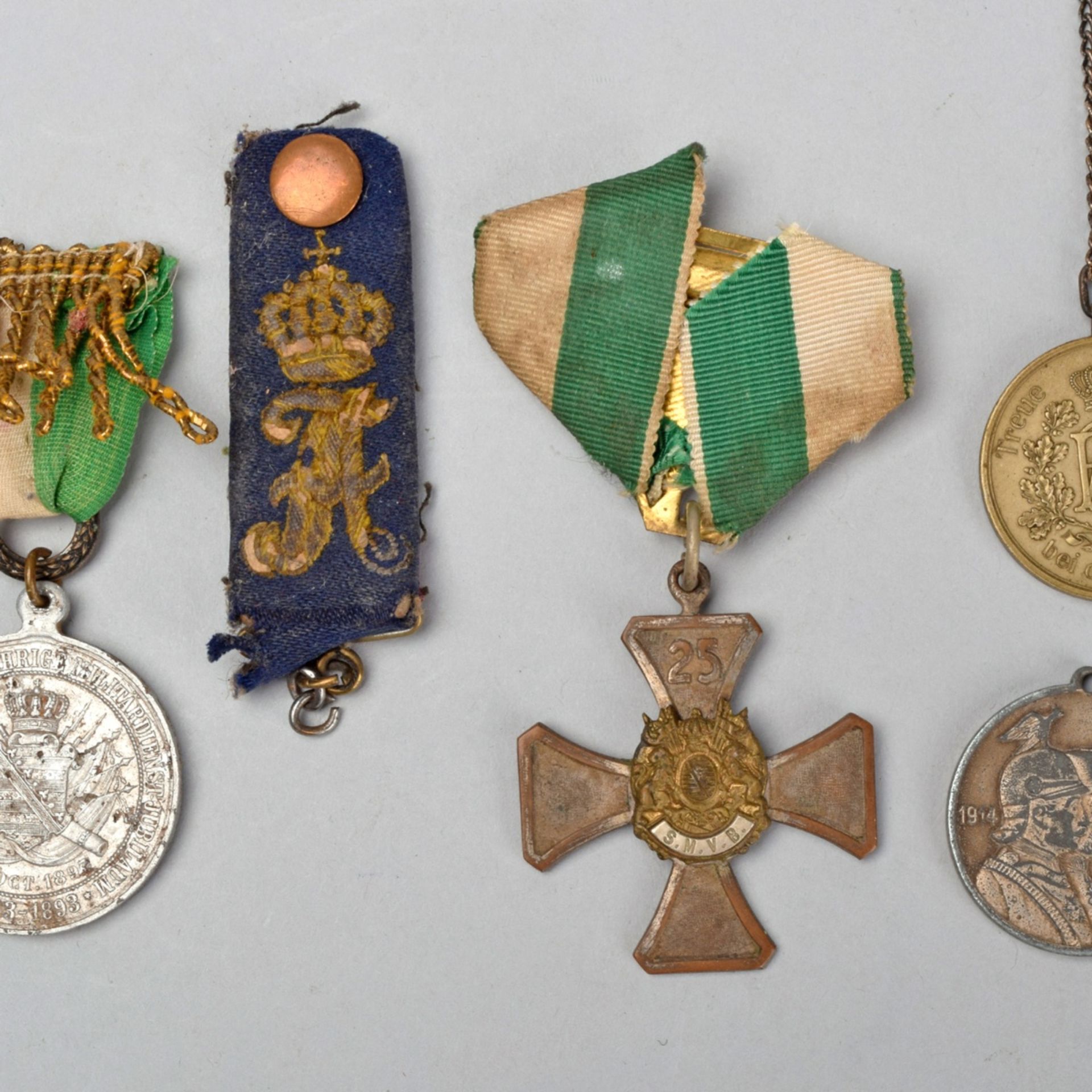 Konvolut Ehrenzeichen Sachsen insg. 6 Teile, 1 x 25 Jahre Mitglied im Sächsischen Militärverein (