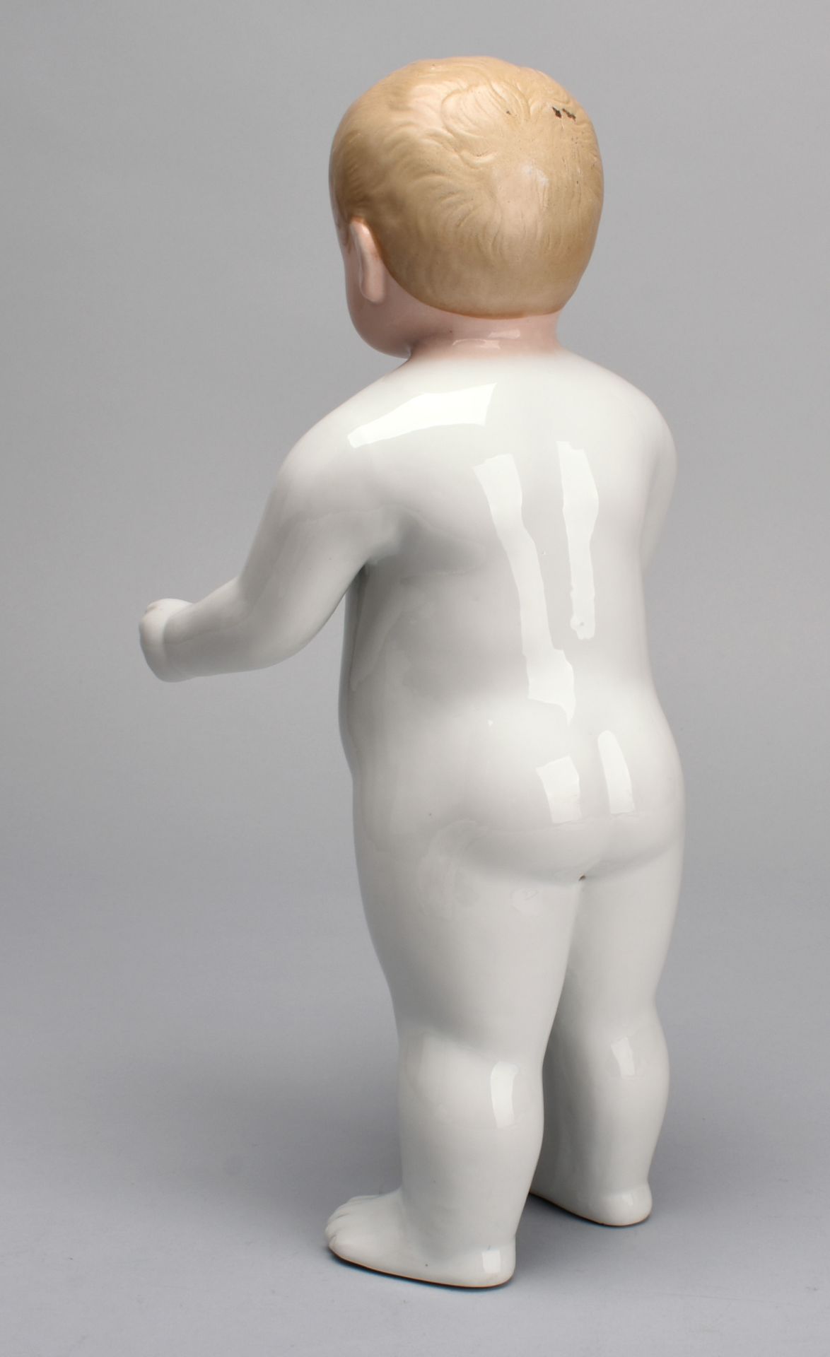 Badepuppe sog. "Nacktfrosch", Porzellan, glasiert, Kopf modelliert und farbig staffiert, blondes Ha - Bild 4 aus 5