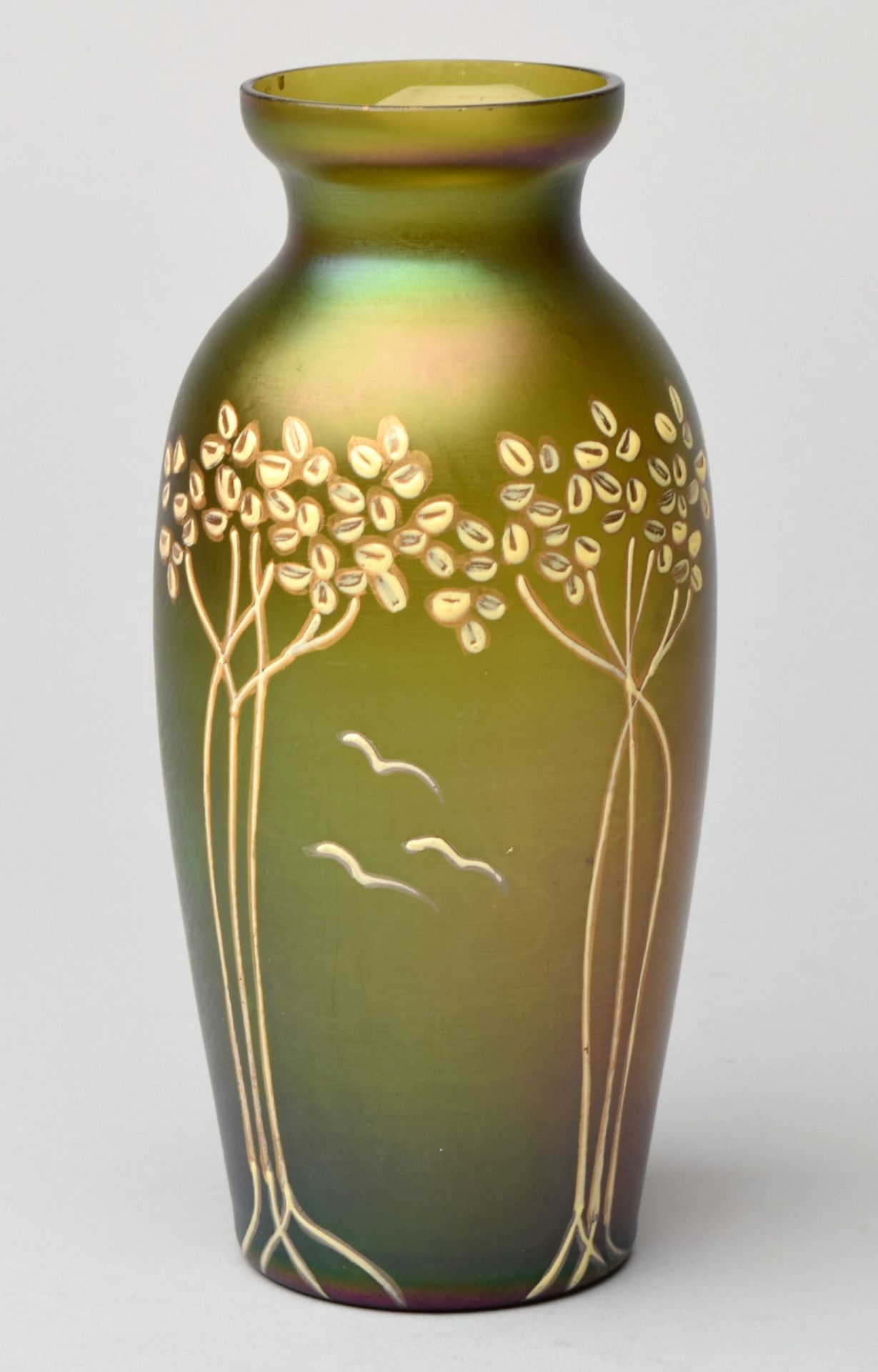 Jugendstil-Vase moosgrün eingefärbtes Glas, zur Schulter hin leicht gebauchte Form mit geschnürt - Image 2 of 2