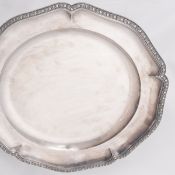 Anbietplatte Silber 950, französische Minerva-Marke, runde Grundform passig geschweift, randständ