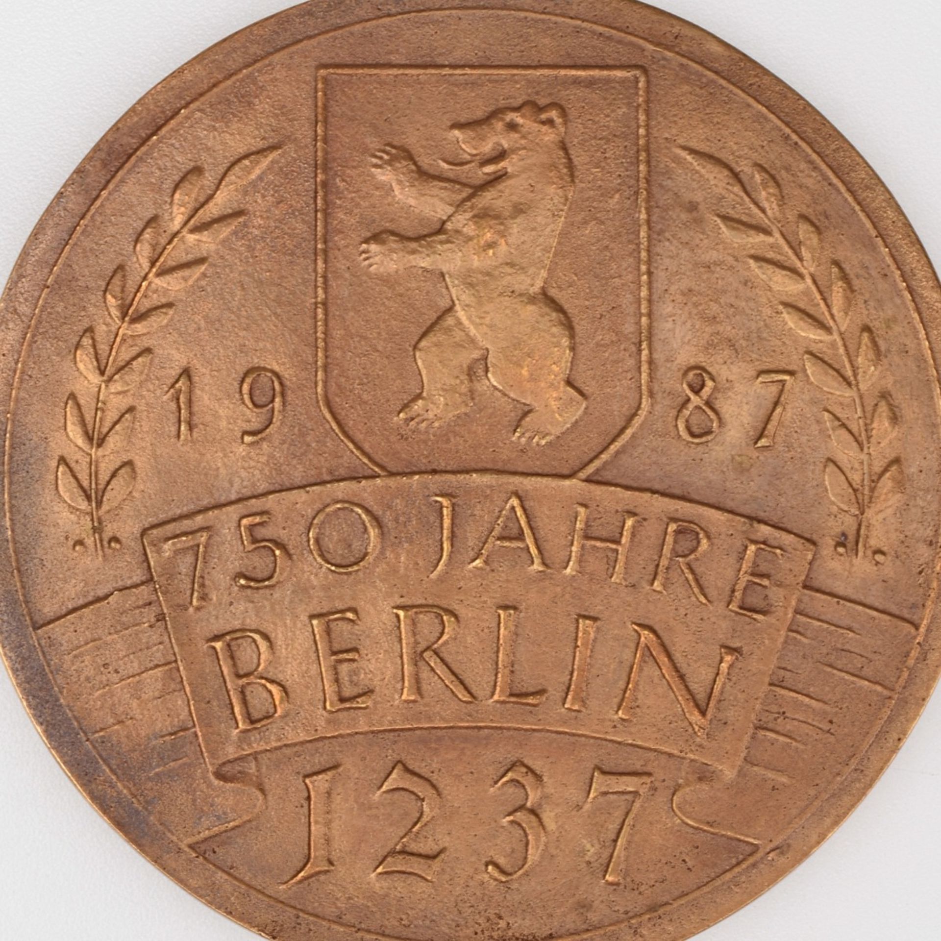 Medaille "750 Jahre Berlin" Bronze, Hersteller: Bronzegießerei Hans Füssel - Ingrid Günzel/Berli