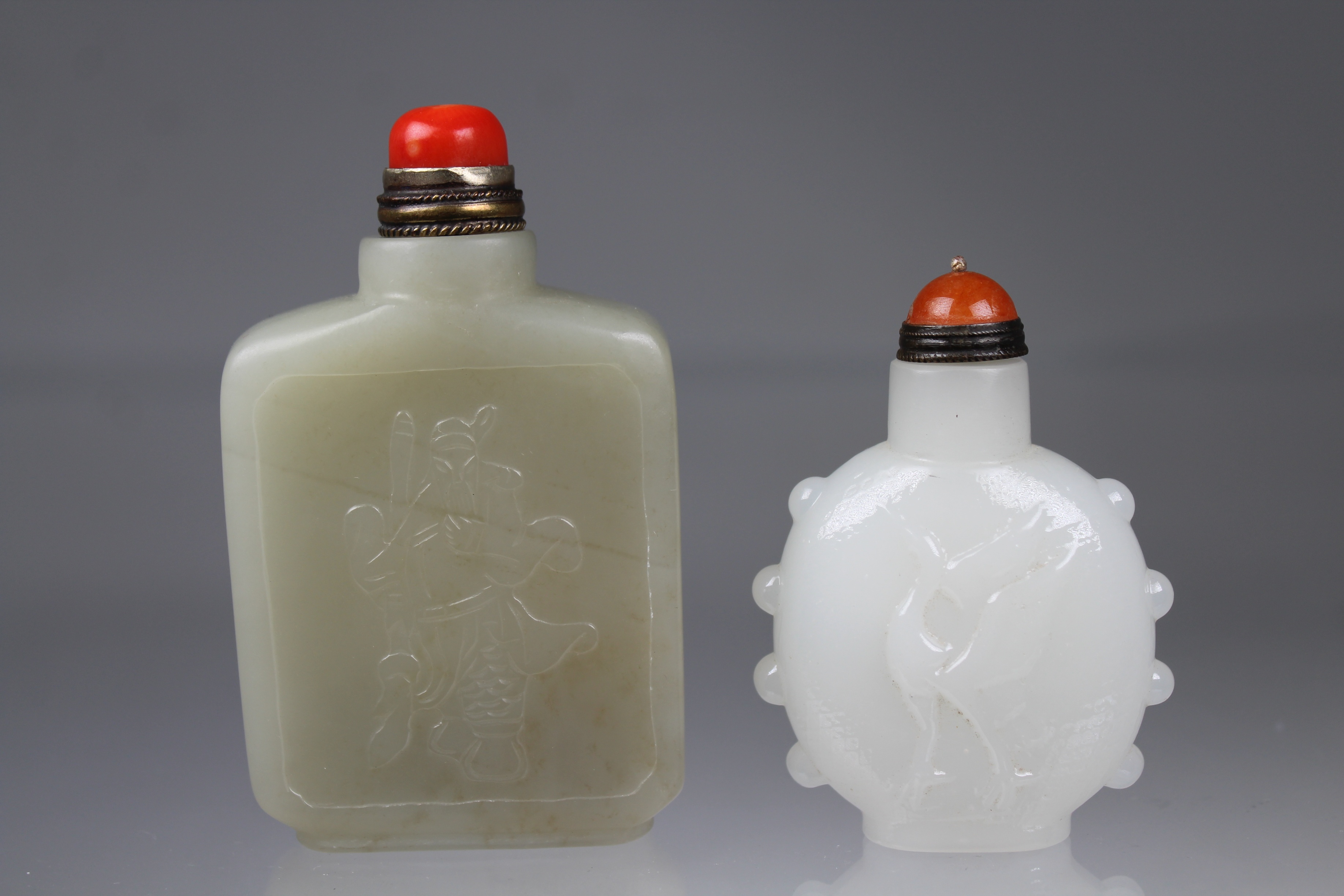 (2) Chinese Carved Jade Snuff Bottles - Image 2 of 4