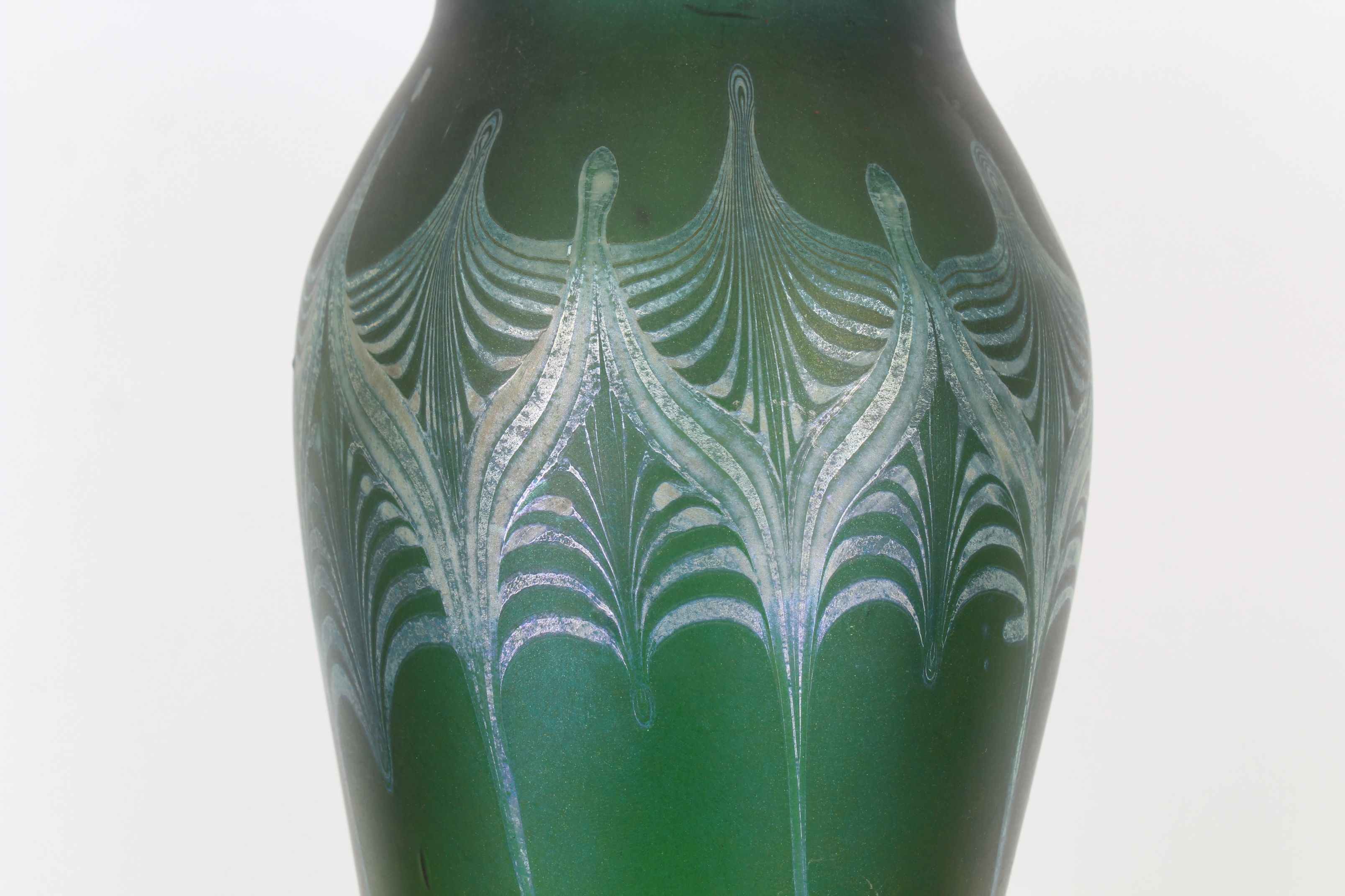 Large Tiffany Favrile Glass Vase - Image 7 of 10