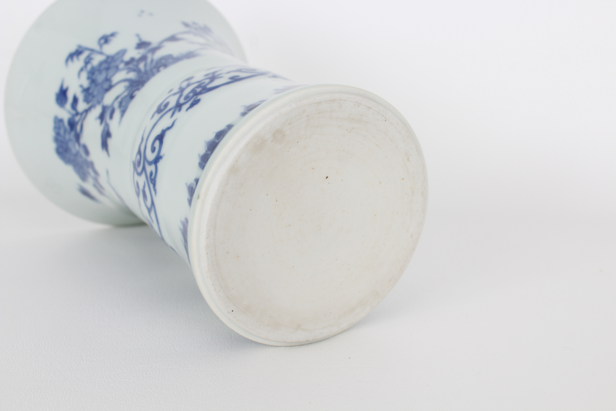 Blue/White Gu Form Chinese Vase, Ming - Image 8 of 9