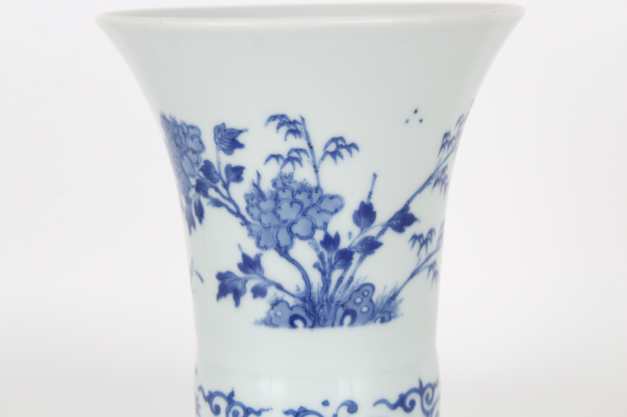 Blue/White Gu Form Chinese Vase, Ming - Image 6 of 9