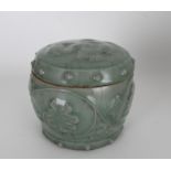 Chinese Song Dynasty Longquan Celadon Covered Jar