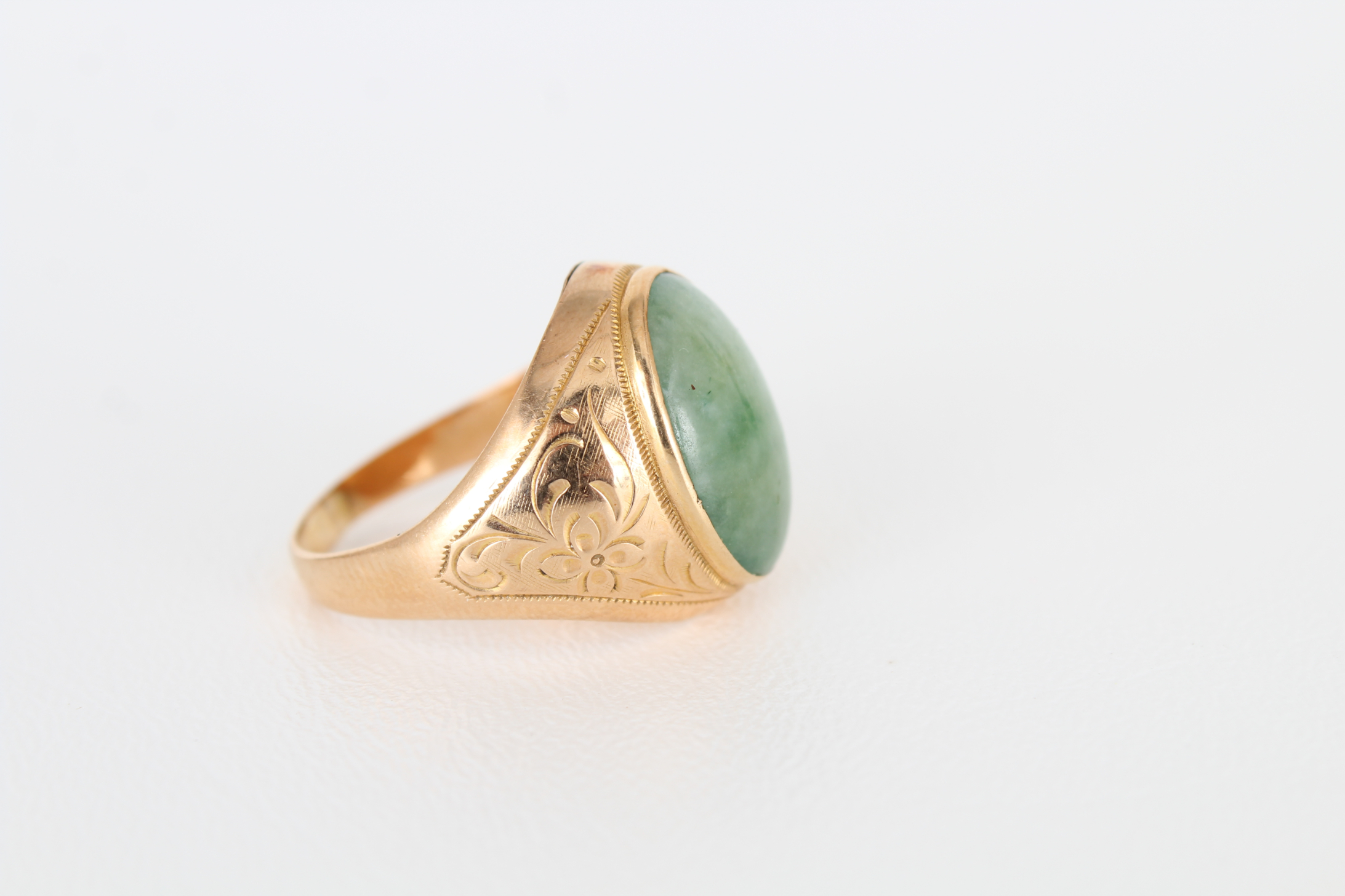 18K Gold & Jade Mens Ring - Image 5 of 6