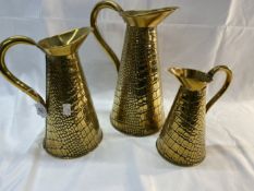 19th cent. Rural Collectables: Ex-Manor Farm, Avebury. Art brass Sankey tapering jugs with lizard