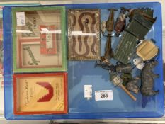 Toys & Pastimes: Early 20th cent. Diecast soldiers, animals and farming, all playworn, plus three