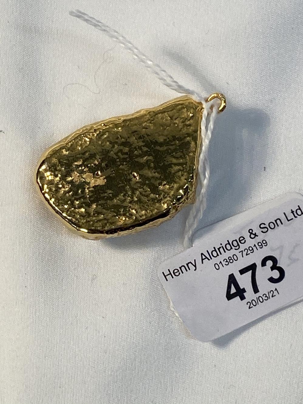 Jewellery: Yellow metal pendant set with avertrine crystal, tests as 14ct gold. Weight 24.8g. - Image 2 of 2