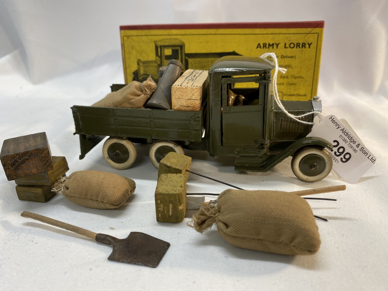 Military Toys: W. Britain, lorry, army, six wheeled type with driver and accessories, military - Image 2 of 4