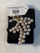 Jewellery: Yellow metal spray brooch set with thirty cultured pearls, size of pearls 6.5mm to 6.5