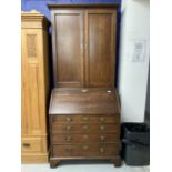 18th cent. Oak bureau bookcase with fitted interior. 36ins. x 84ins.