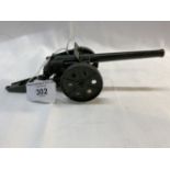 Military Toys: W. Britain, 4¾ins. Naval Gun mounted for field operations. 7¾ins. long, military