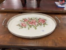 19th cent. Two handled chromium gallery tray, floral decoration with floral motifs.