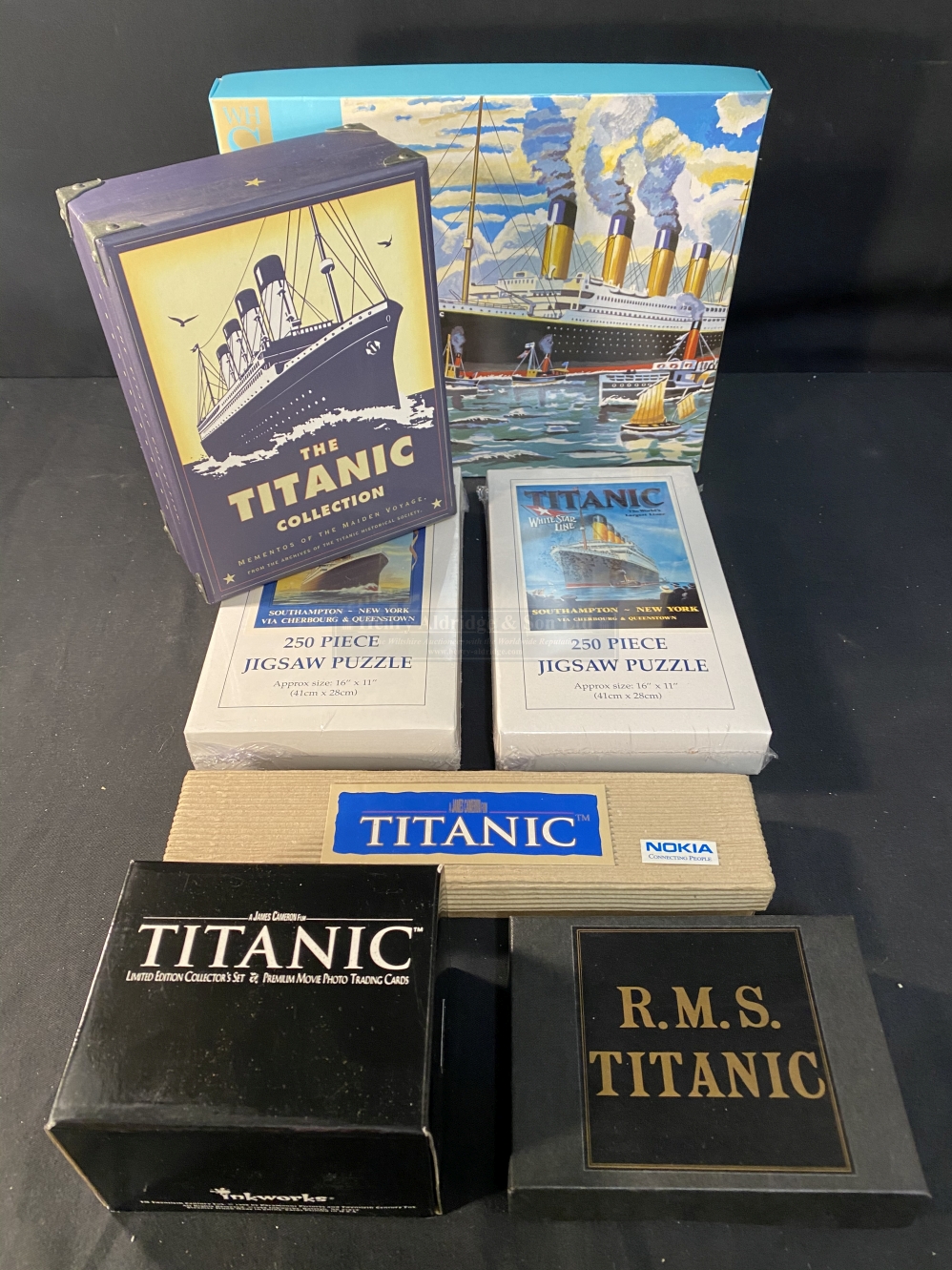 R.M.S. TITANIC: Modern collectables to include collectors cards, movie watch, jigsaw, etc.