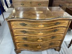 Early 19th cent. Mahogany inlaid with fruitwood, serpentine chest of drawers, oval mons inlays on