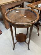 Early 20th cent. Mahogany Regency revival, ebony banded glass tray top display table shell and