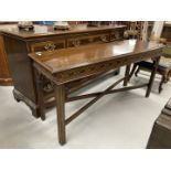 20th cent. Drexel reproduction George III style serving table. 53ins. x 16½ins. x 26½ins.