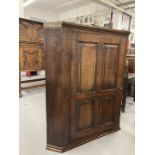 Late 18th/early 19th cent. Oak corner cupboard of good proportions. 35ins. x 20ins. x 38½ins.