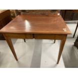 Late 19th/early 20th cent. Mahogany library table with two concealed drawers, inlaid decoration