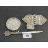 From the personal collection of General Sir John Akehurst KCB CBE. White metal belt buckle, round